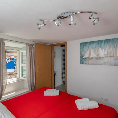 Old Town Charming Nest - One Bedroom Apartment *